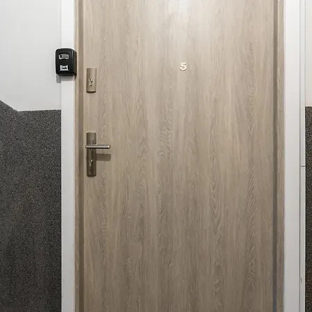 Wygodny Postoj Z Parkingiem