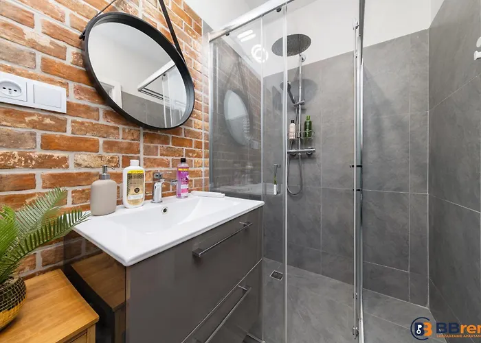 Wygodny Postoj Z Parkingiem *